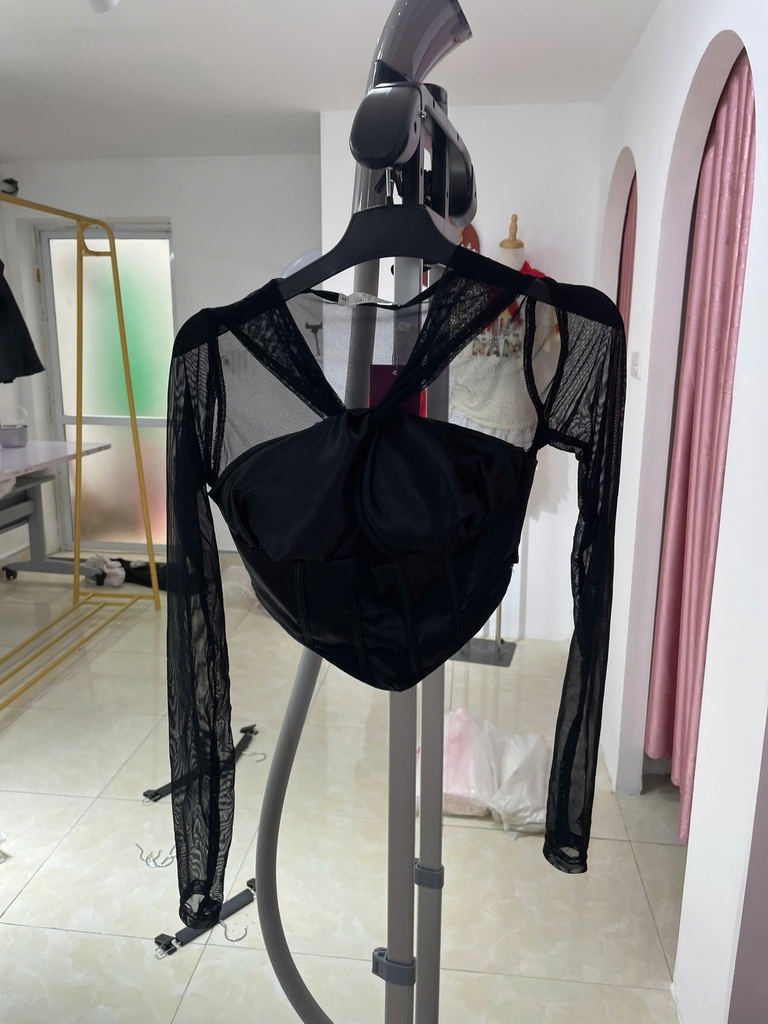 ÁO LỤA ĐEN LƯỚI TAY