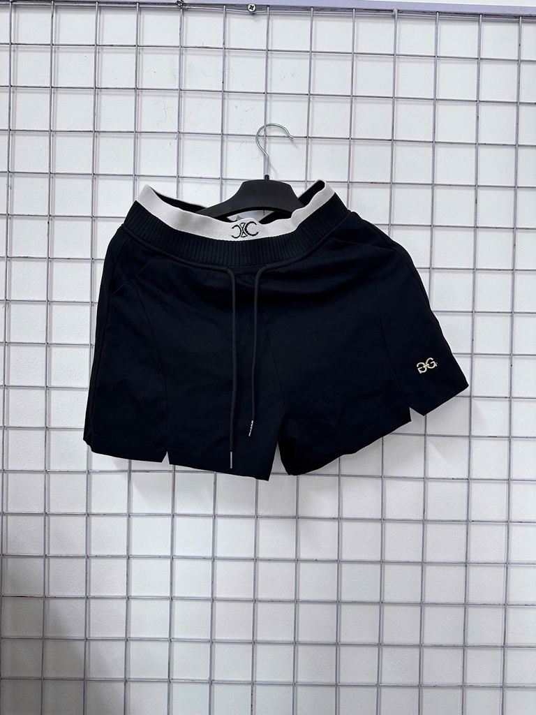 quần đùi đen 