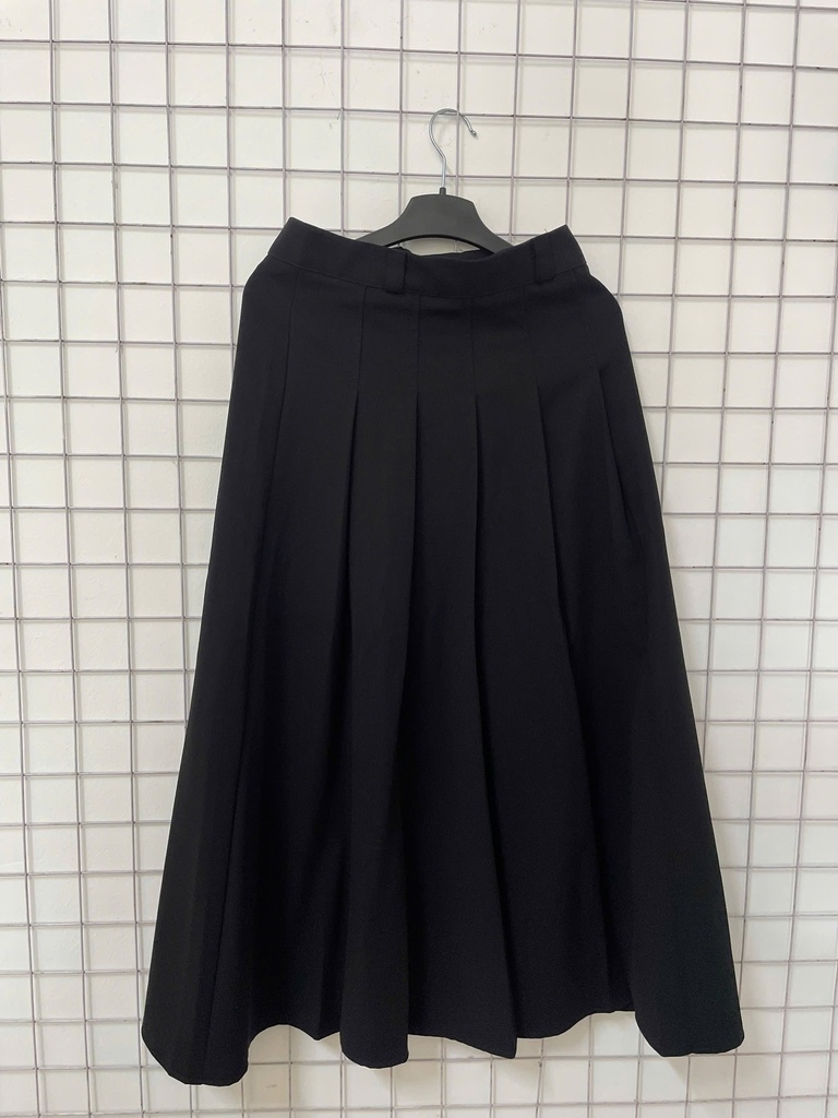 cv đen dài chữ A