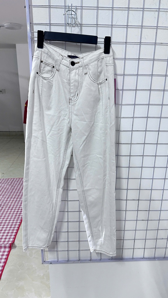 quần jean trắng chỉ vàng