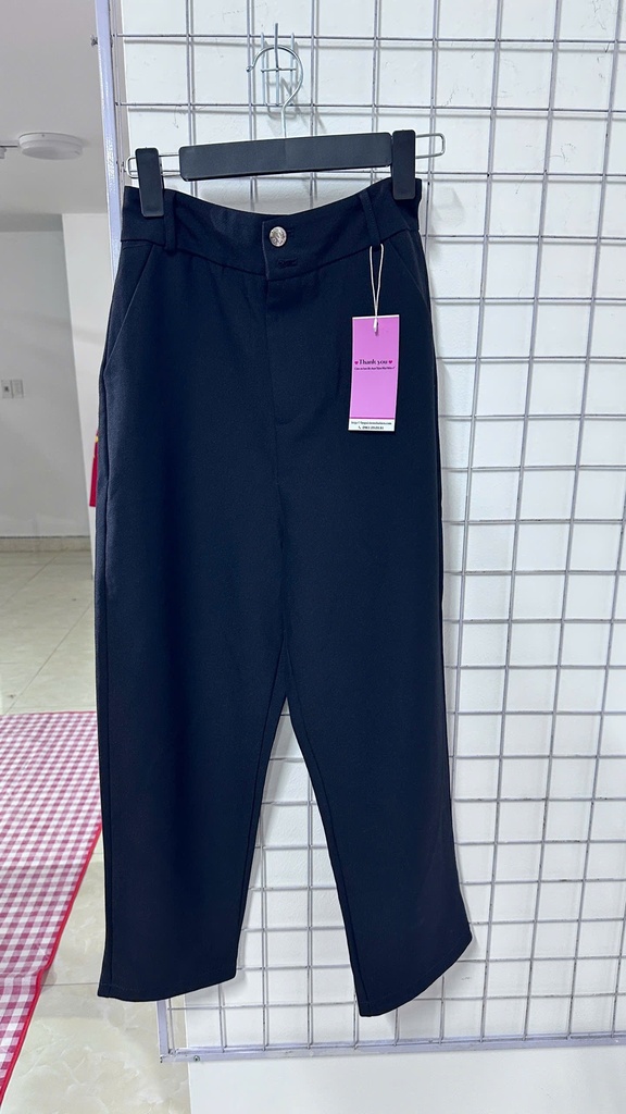 quần vải đen cúc vàng