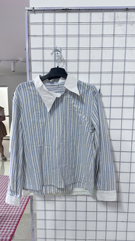 áo sơ mi kẻ xanh