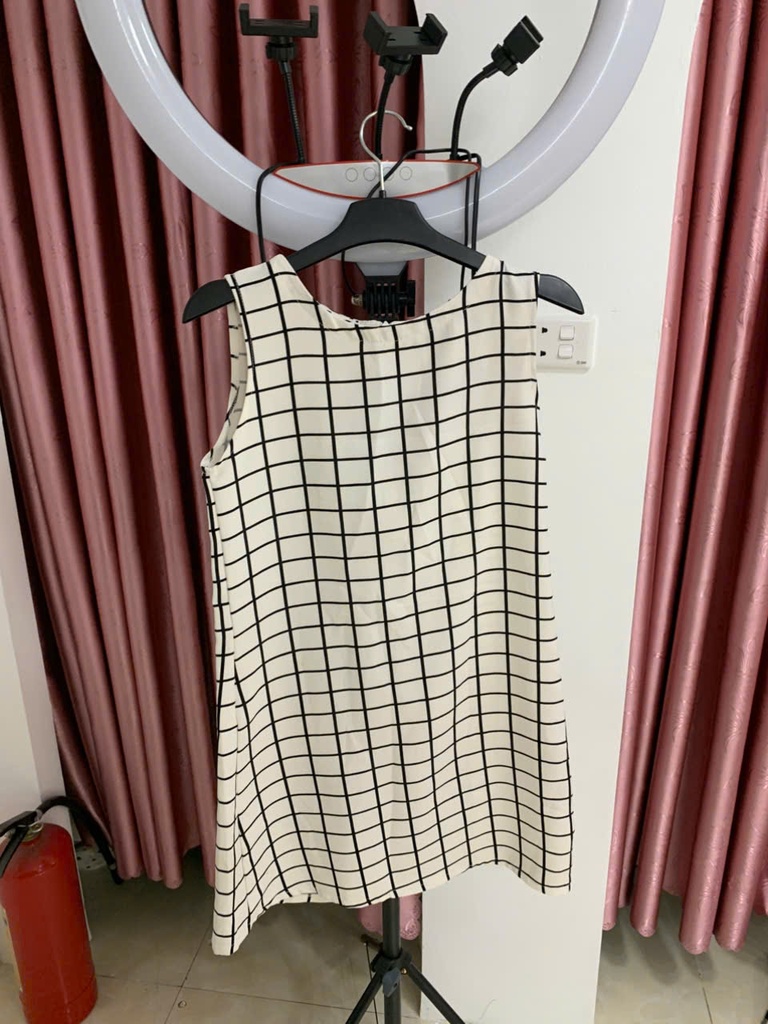 váy xuông caro sát nách