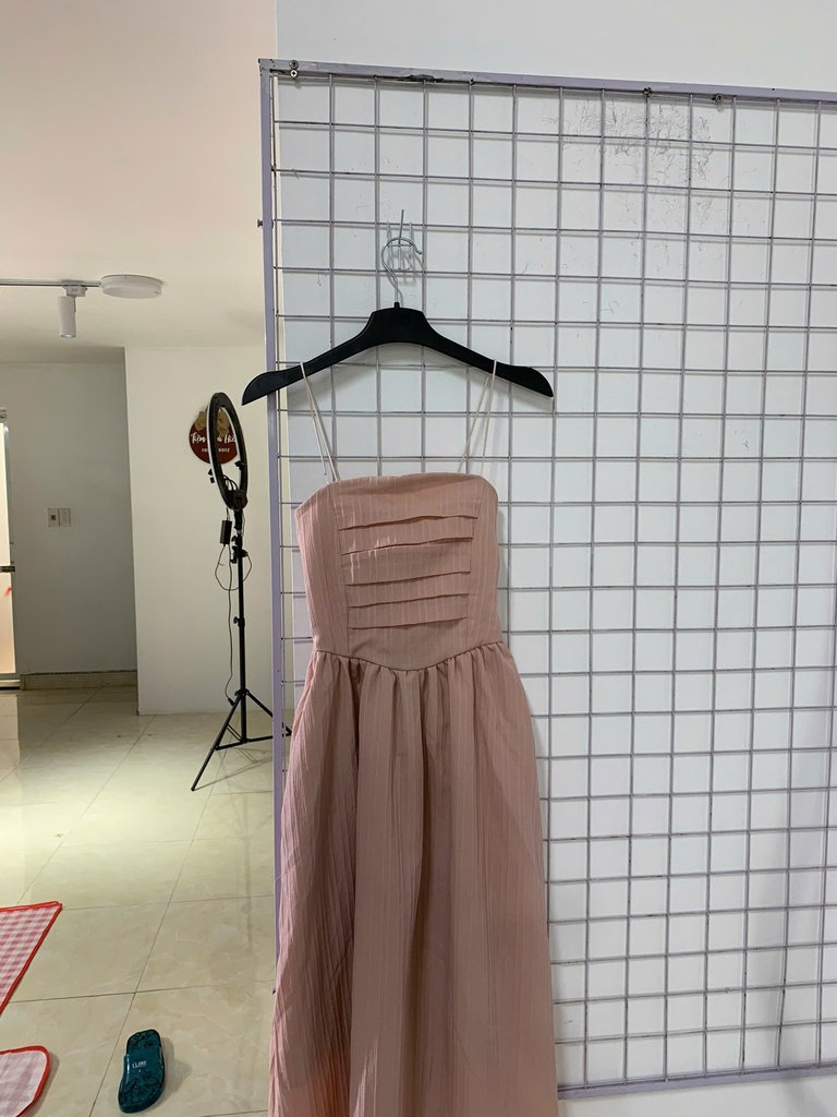 váy hồng 2 dây 