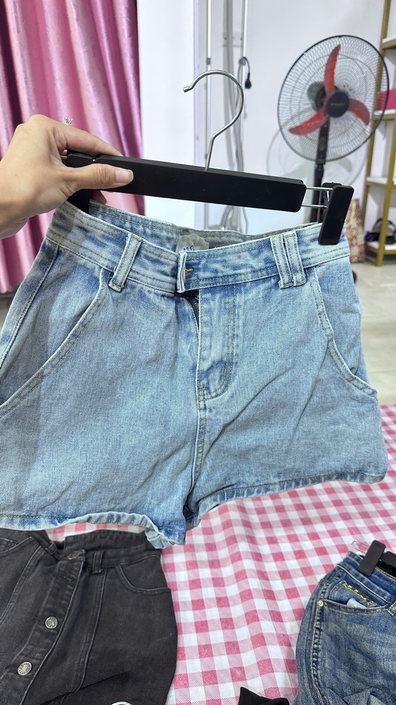 quần sooc xanh nhạt