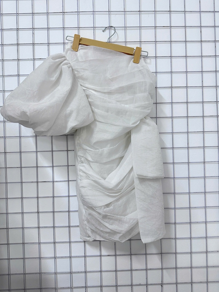 váy trắng chéo bồng