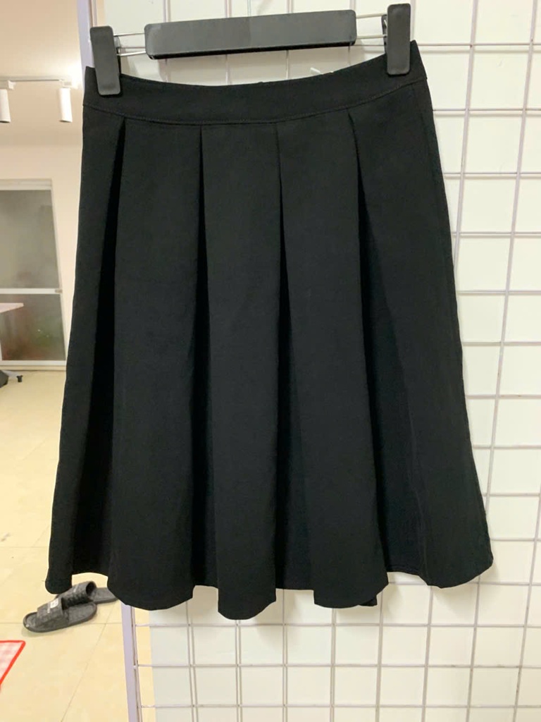 cv xếp ly dài đen