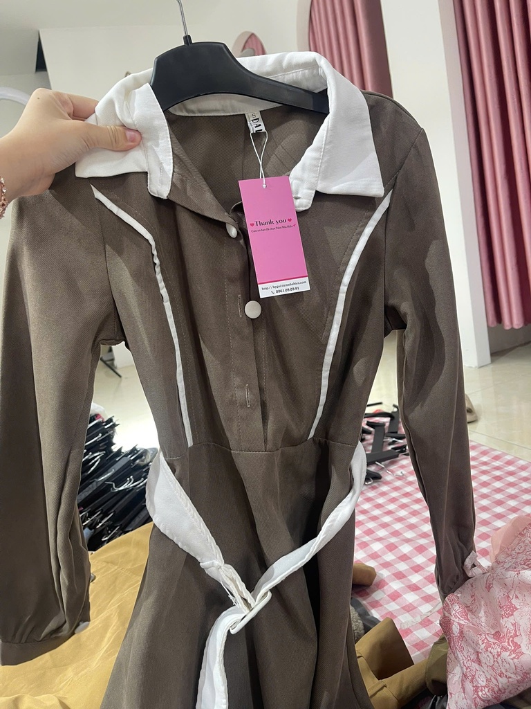 váy nâu dài tay