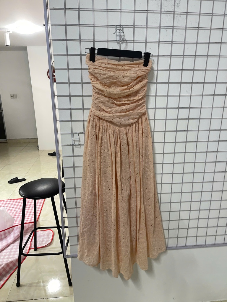 váy hồng cup ngực