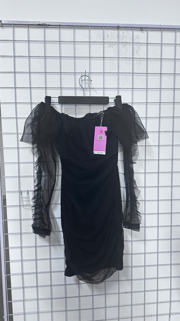 váy trễ vai đen dài tay 