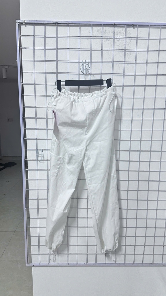 quần bomber trắng