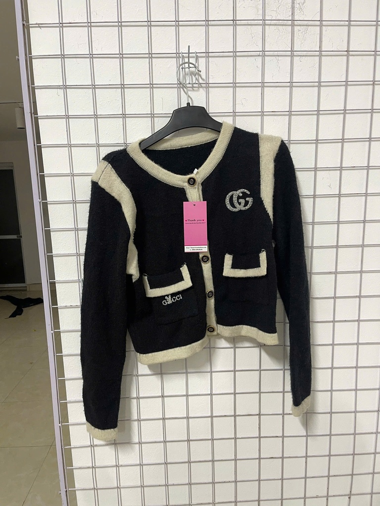 áo cdg đen viền kem GC 