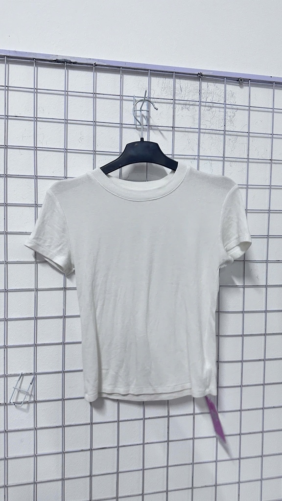 áo crt trắng cộc tay 