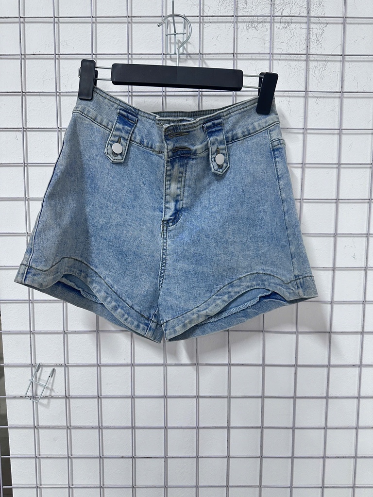 quần sooc xanh nhạt