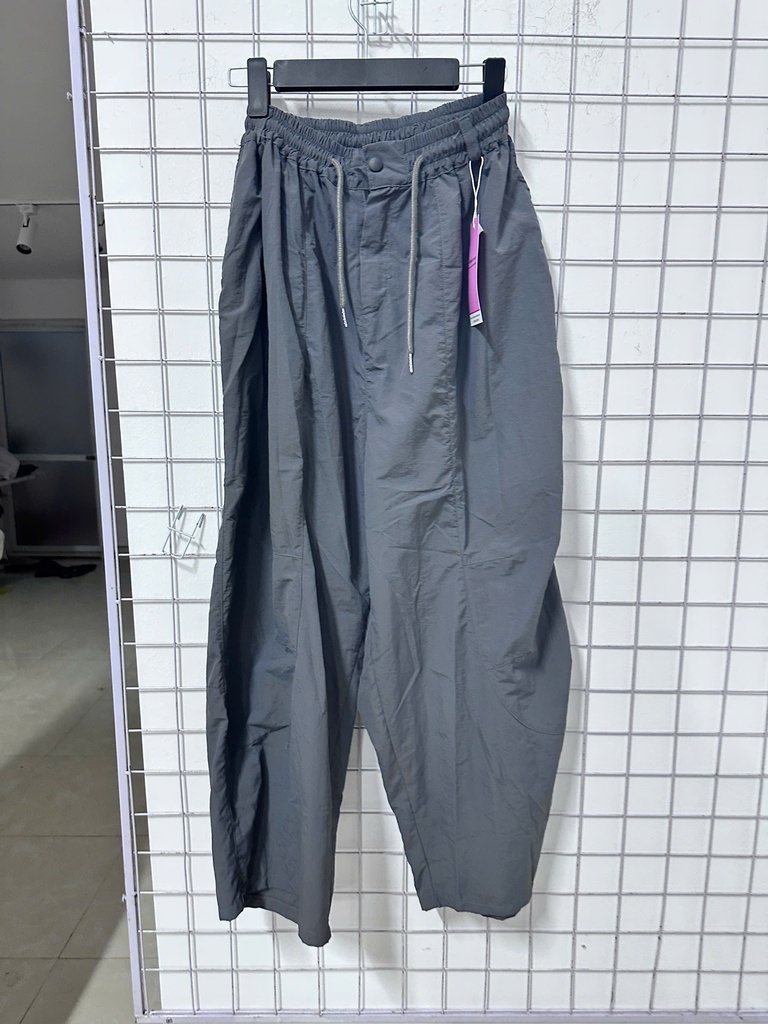 quần gió bedgy xám 