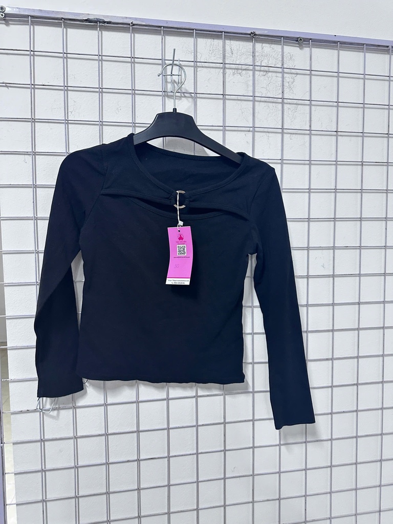 áo crt đen dài khoét ngực