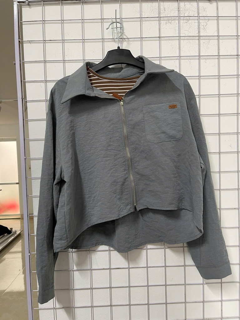 set áo crt xanh kèm ba lỗ nâu 