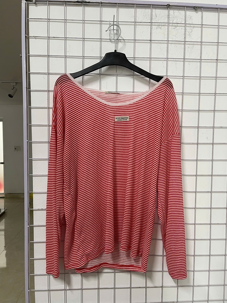 áo thun kẻ đỏ dài tay