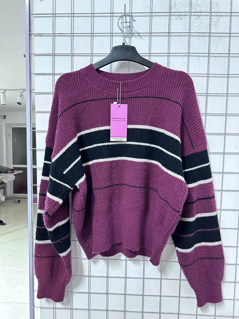 áo len kẻ tím đen trắng