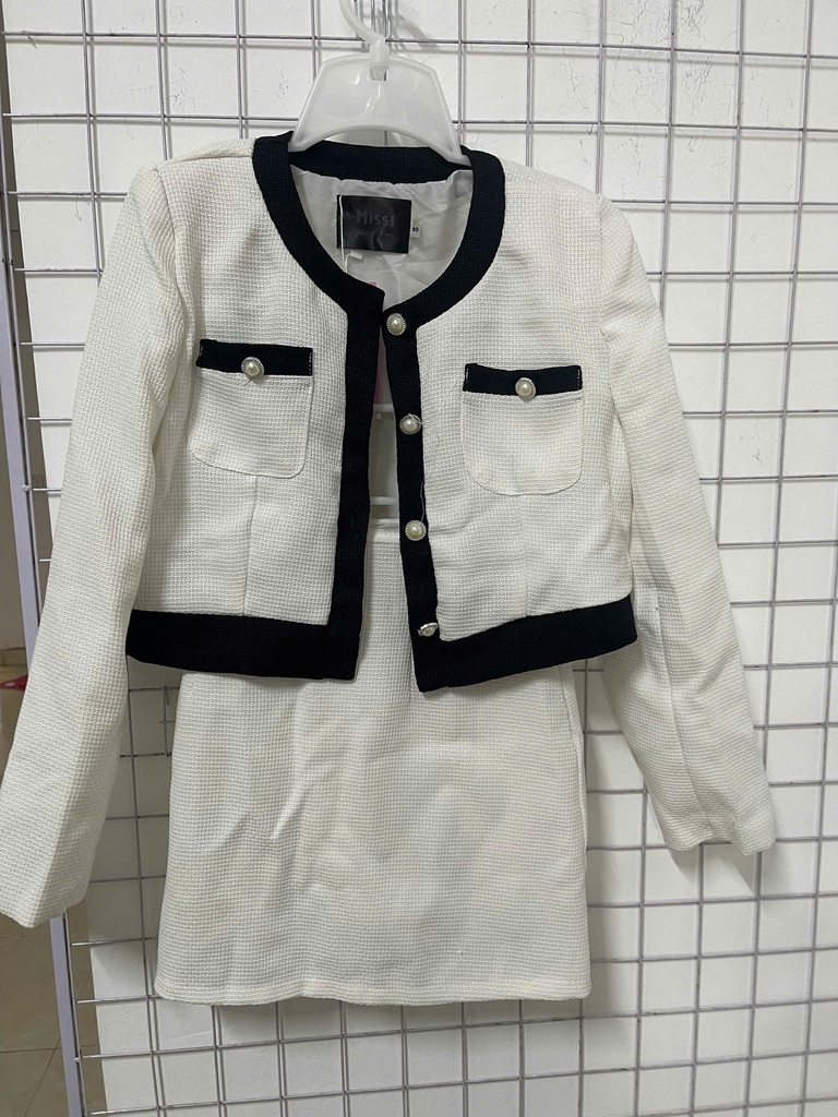 set trắng viền đen