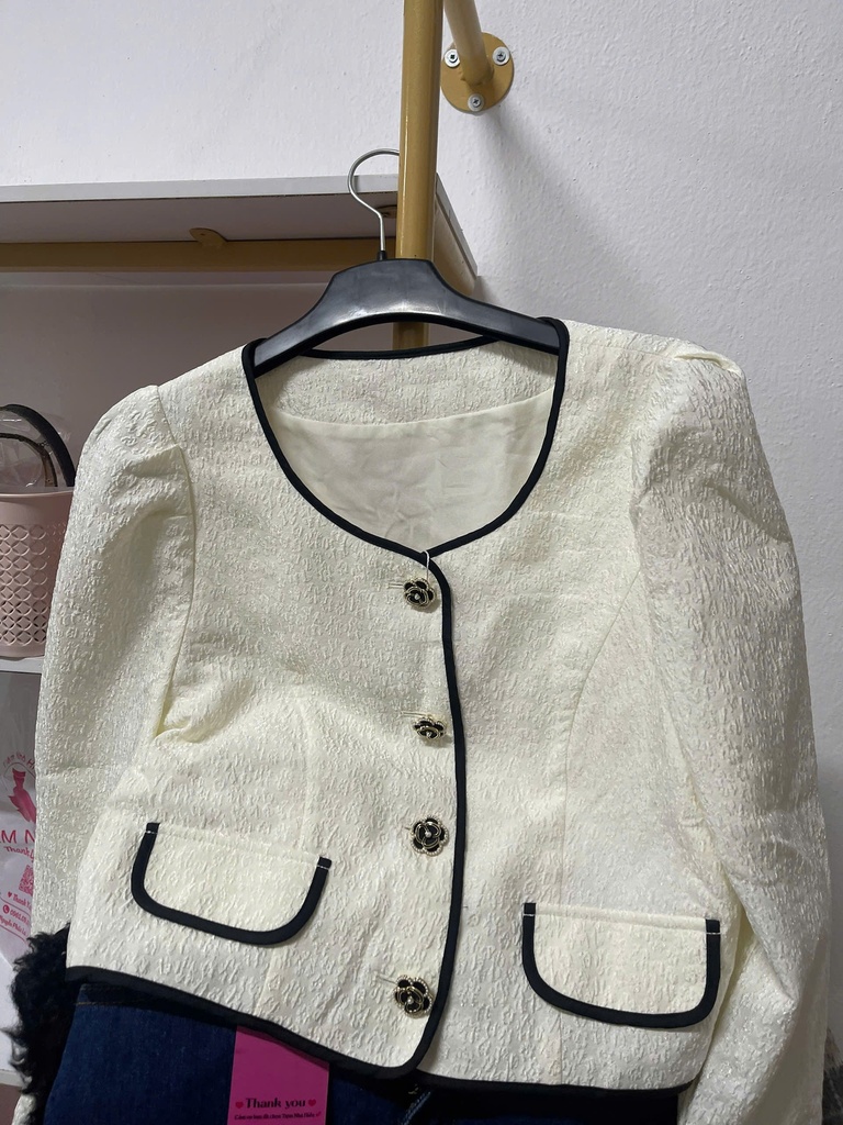 crt dài tay kem kẻ đen 