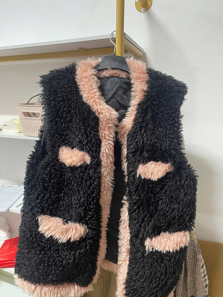 áo khoác gile lông đen hồng 