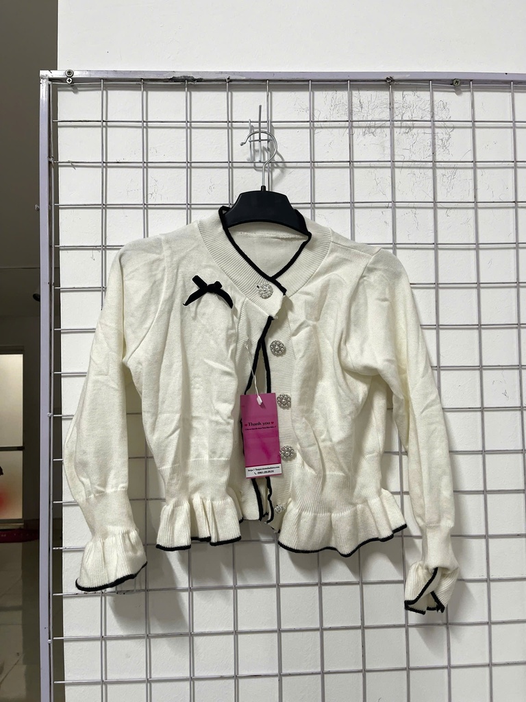 áo khoác len trắng crt 