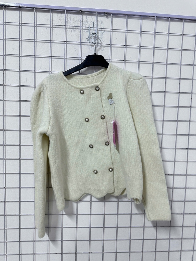 áo len trắng cúc ngọc