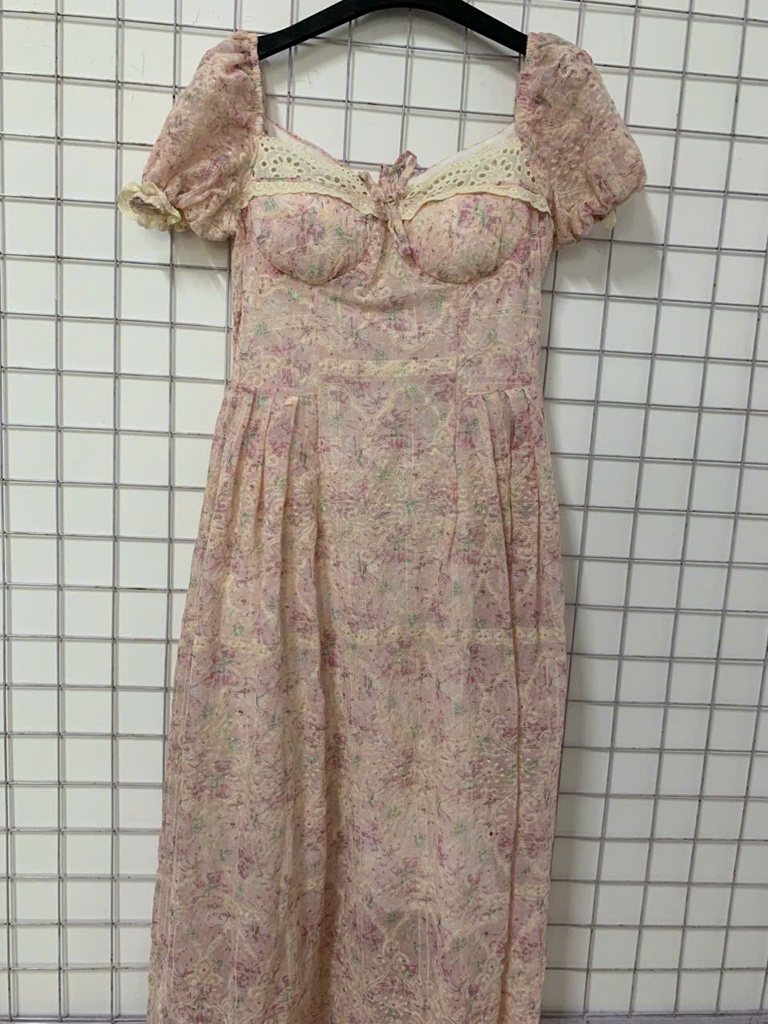 VÁY HỒNG HOA NHÍ MAI