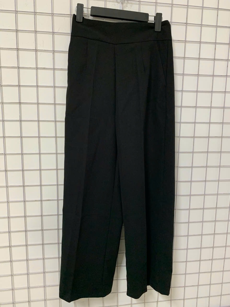 QUẦN ĐEN SUÔNG MAI