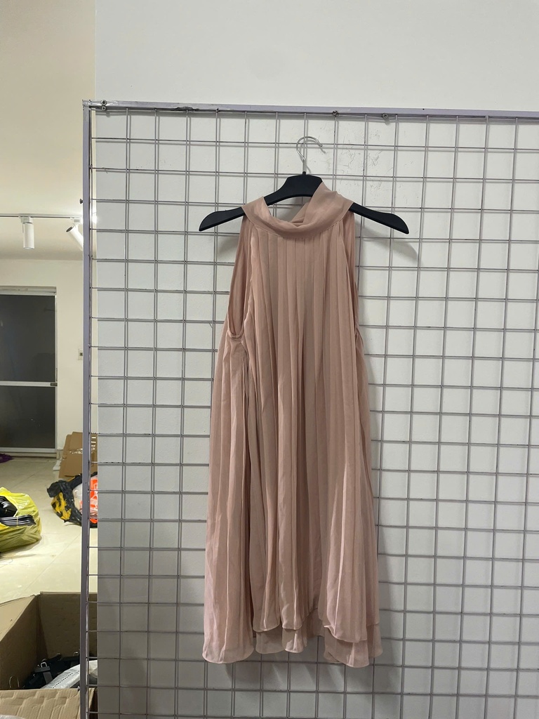 váy nơ hồng xếp ly