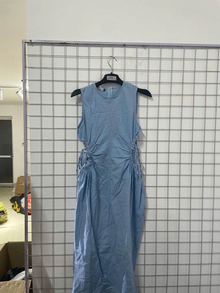 váy xanh nhún khoét eo