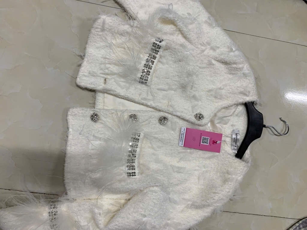 ÁO DẠ TRẮNG MY ANH