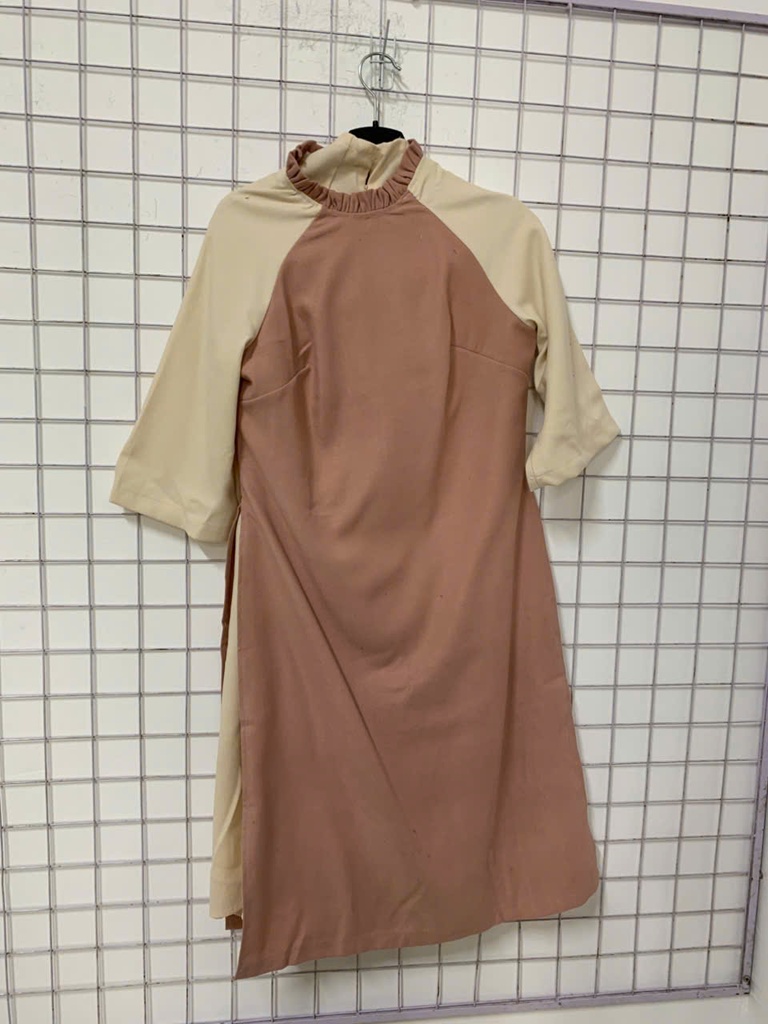 ÁO DÀI HỒNG DẠ CỔ BÈO