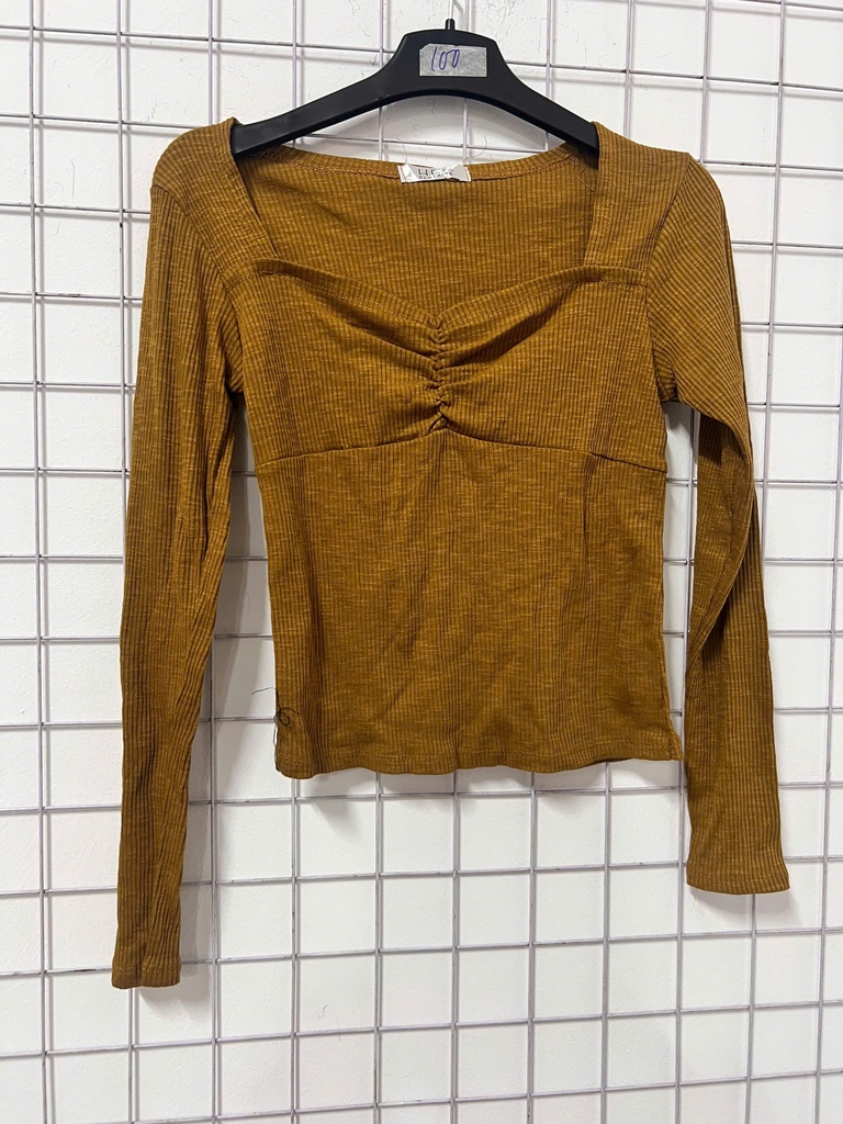 ÁO LEN VÀNG XOẮN NGỰC LINH