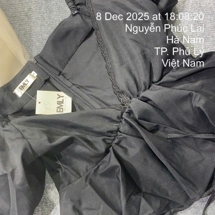 ÁO ĐEN TAY BỒNG CỔ TYM THUY