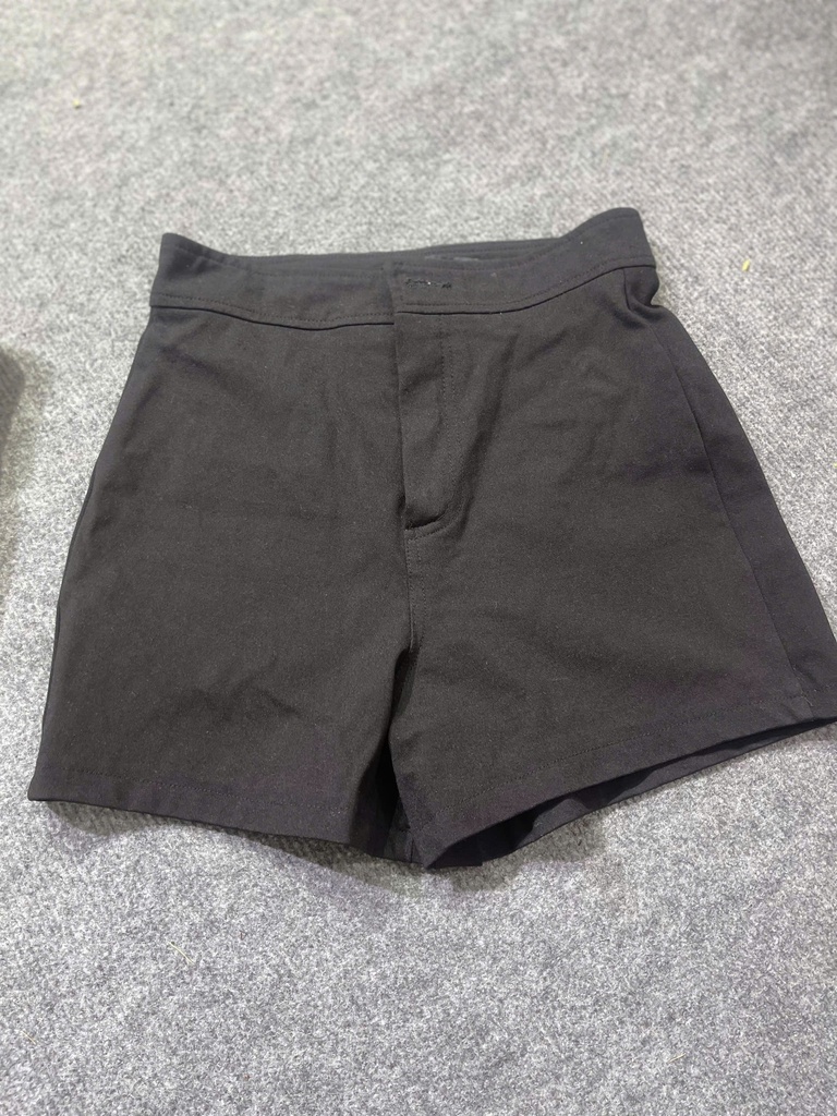 QUẦN ĐÙI ĐEN THUY