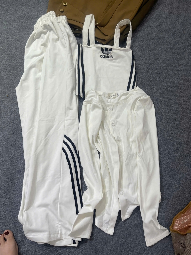 SET BỘ THỂ THAO TRẮNG THUY