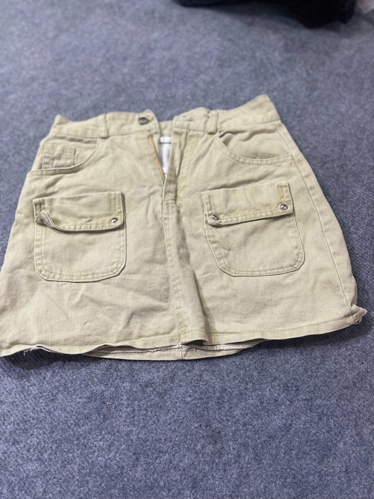 QUẦN GIẢ VÁY KEM THUY