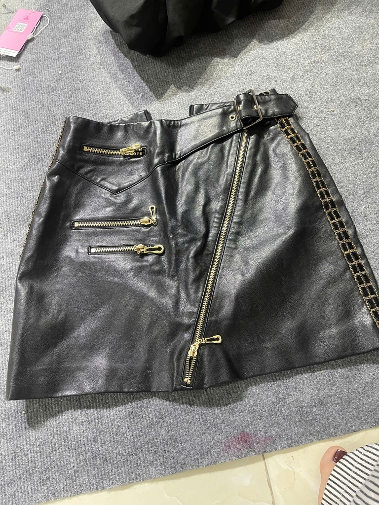 CV DA ĐEN KHÓA THUY