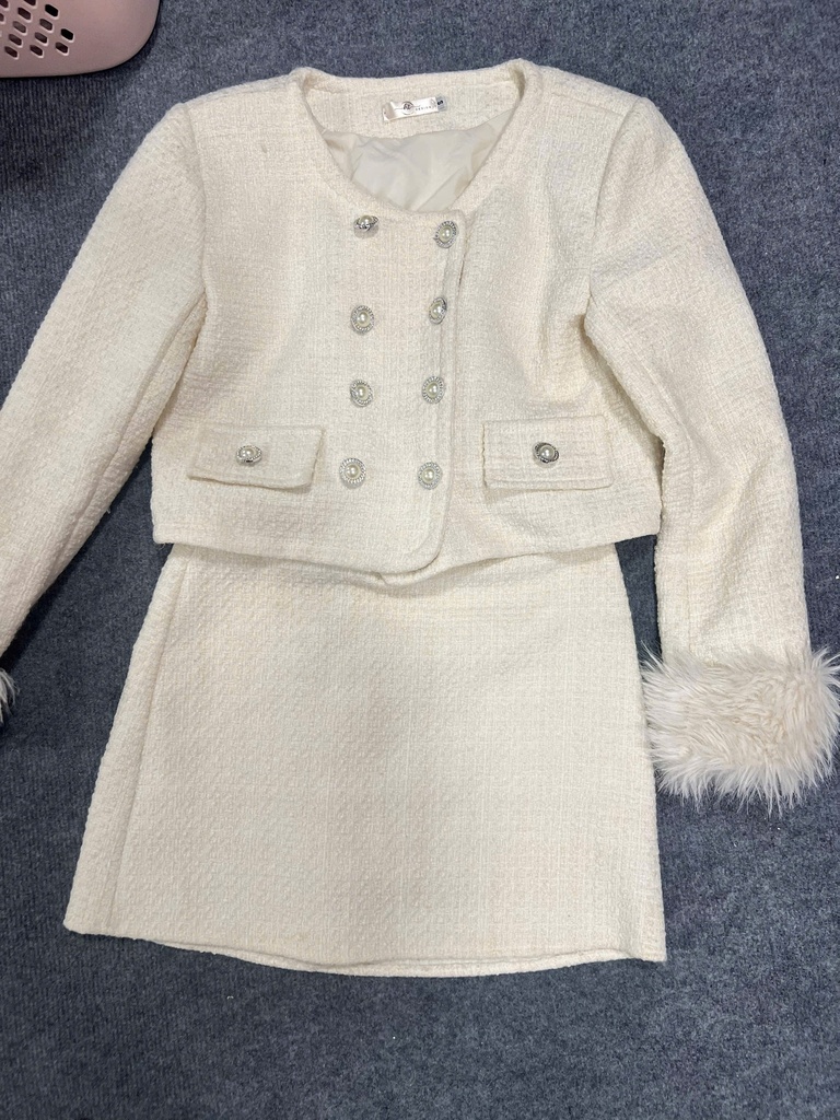 SET VÁY DẠ TRẮNG ANH