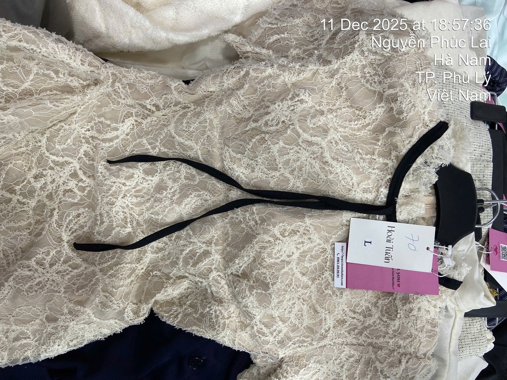 VÁY REN CỔ DÂY ĐEN THUY