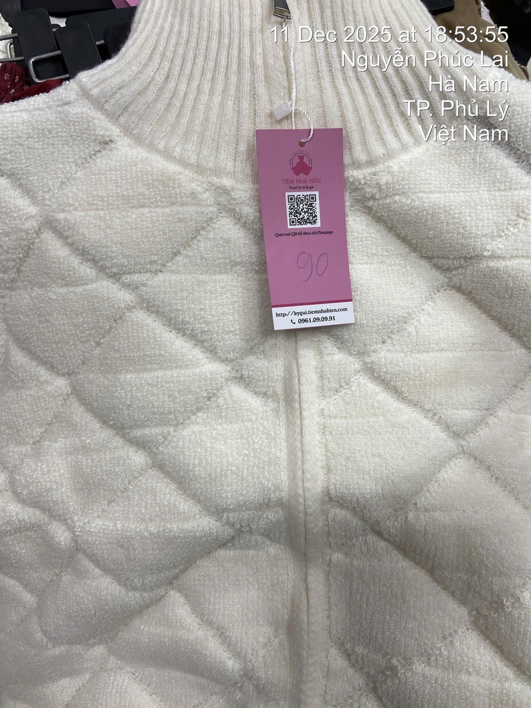 ÁO KHOÁC LÔNG TRẮNG THUY