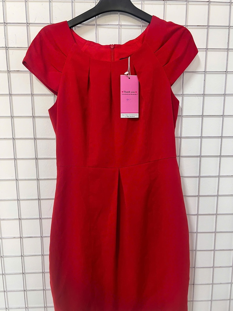 Váy đỏ vai xếp NPTHAO