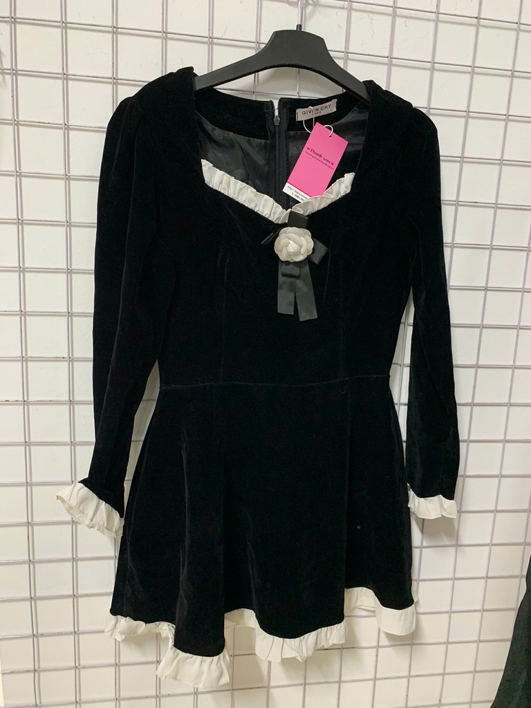 VÁY NHUNG ĐEN NƠ NTKOANH