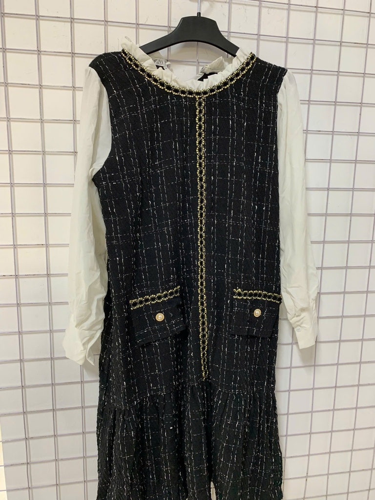 Váy đen tay trắng NTLINH