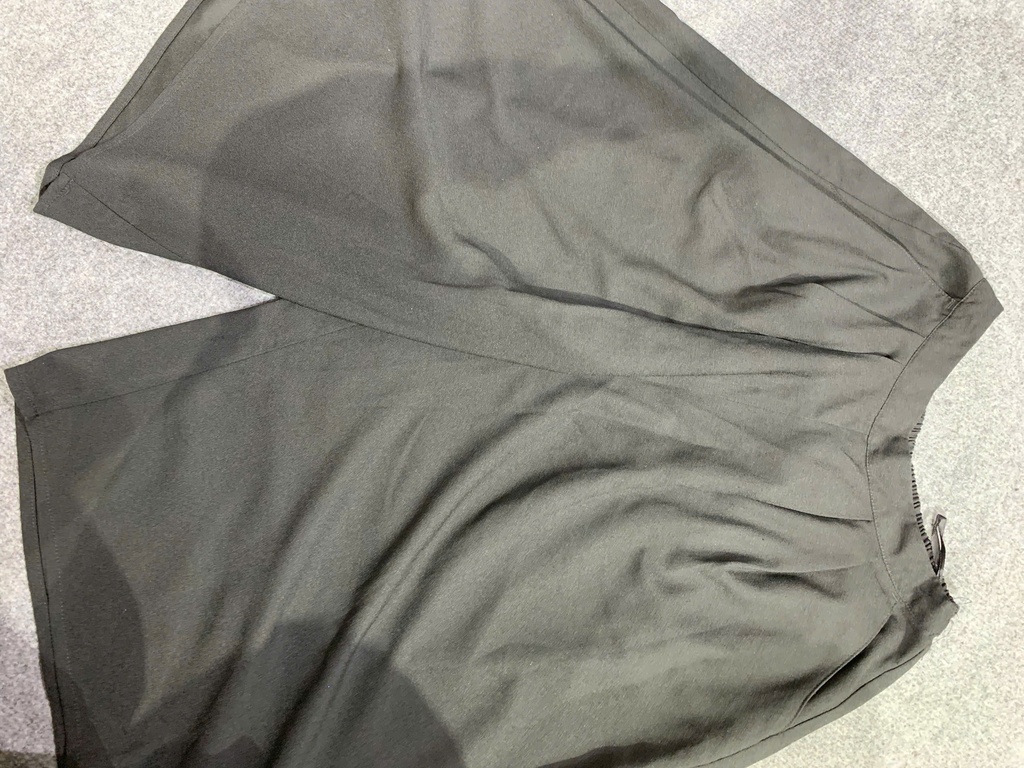 QUẦN SOOC ĐEN HHIEN