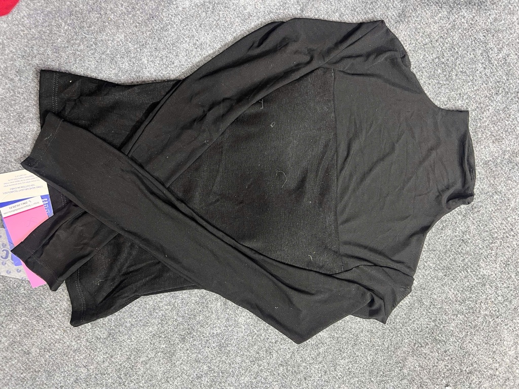 ÁO ĐEN PHỐI REN CỔ THUY