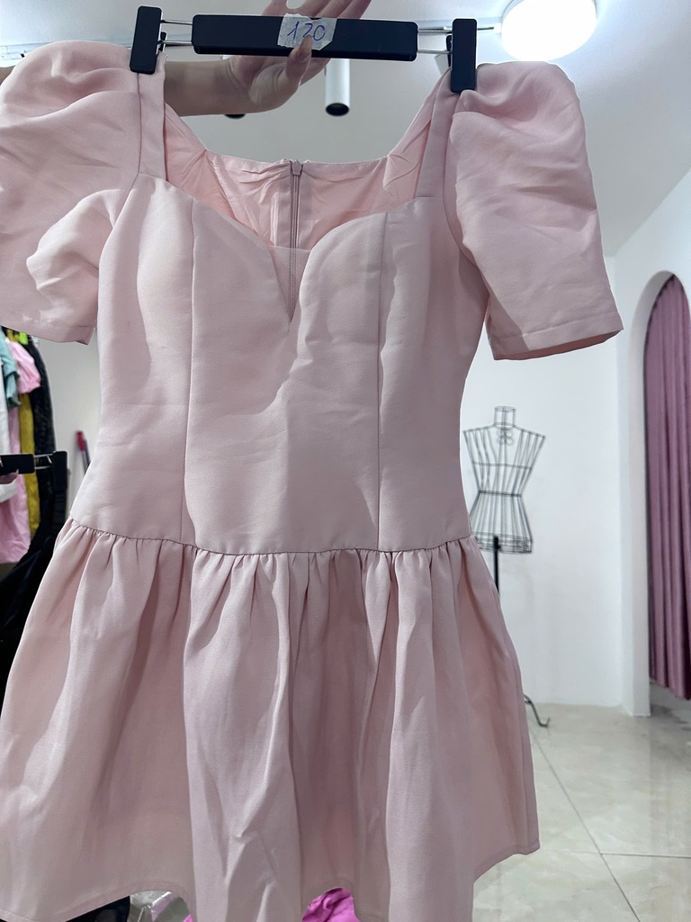 váy hồng tay bồng