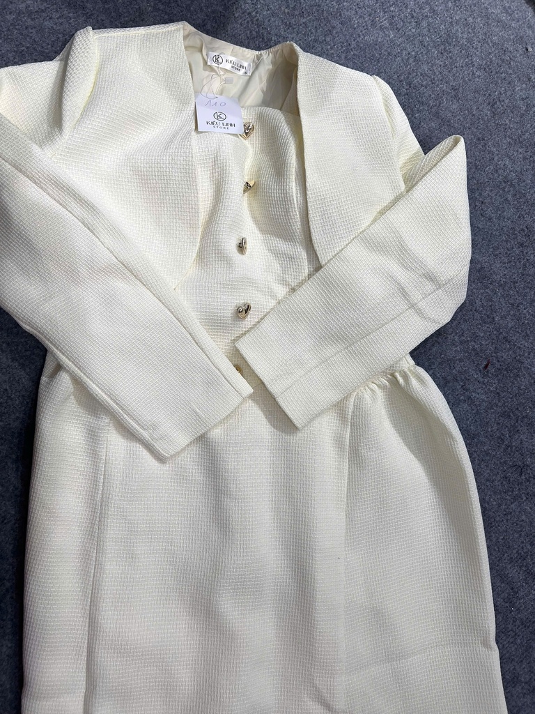 SET VÁY DẠ KEM KÈM ÁO KHOÁC NGOÀI THUY